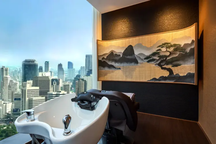 Private Head Spa treatment room at Siesta EMSPHERE with a shampoo basin and Bangkok city view